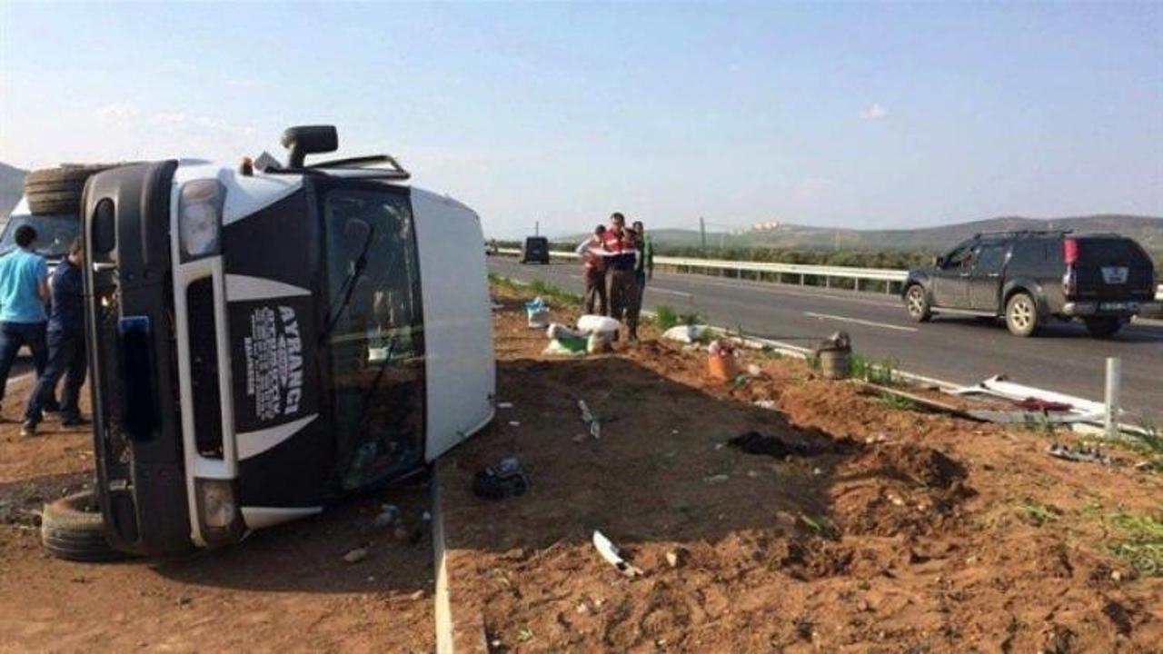Manisa’da minibüs devrildi: Çok sayıda yaralı var