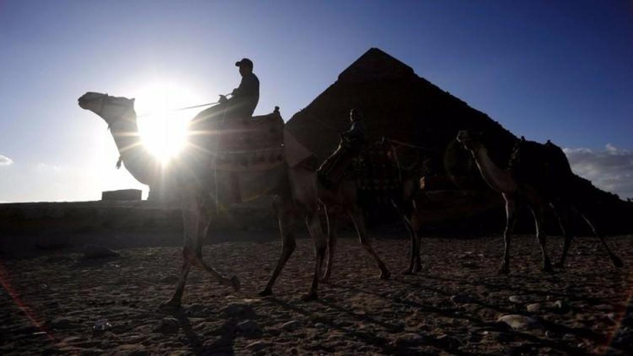 Mısır'da 3 bin 700 yıllık piramit keşfedildi