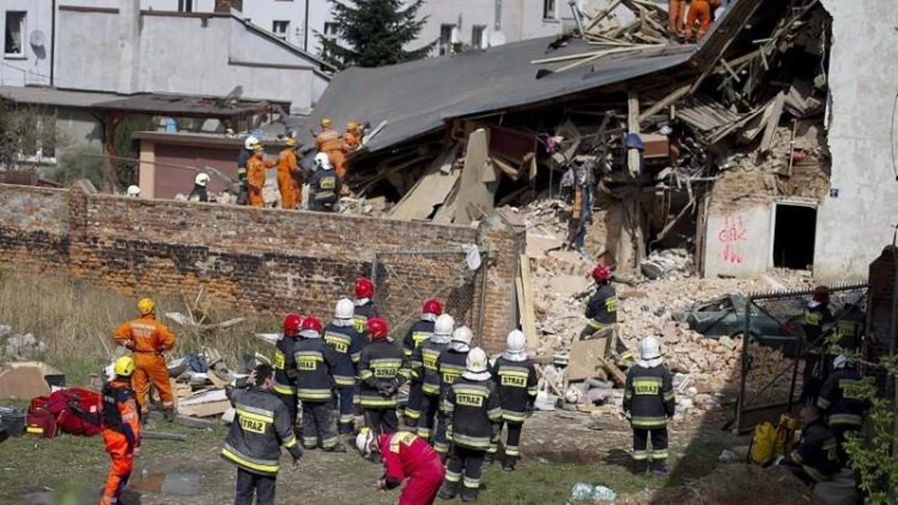 Polonya'da bina çöktü: 3 ölü, 4 yaralı