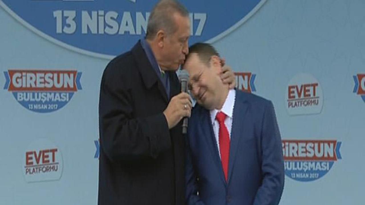 Erdoğan'dan Sabri s&uuml;rprizi! Alnından &ouml;pt&uuml;