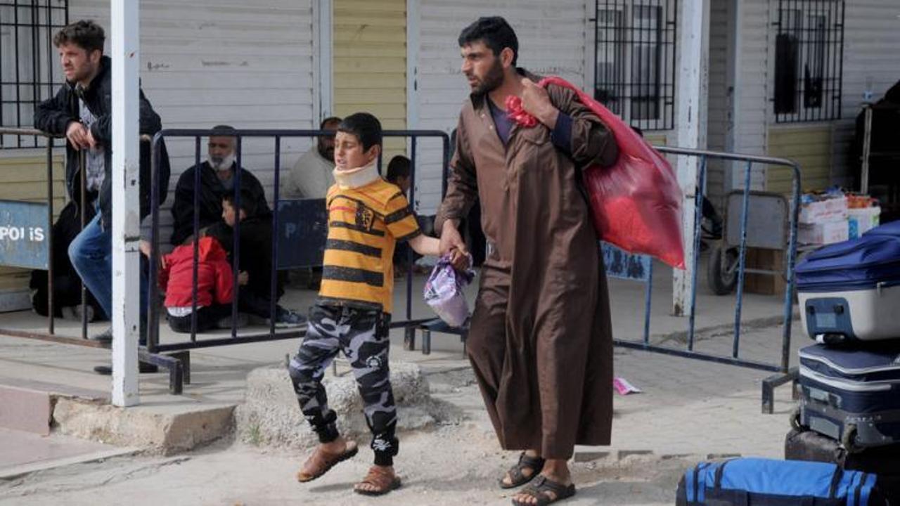 Suriyeli aileler  Bab'a geri döndü