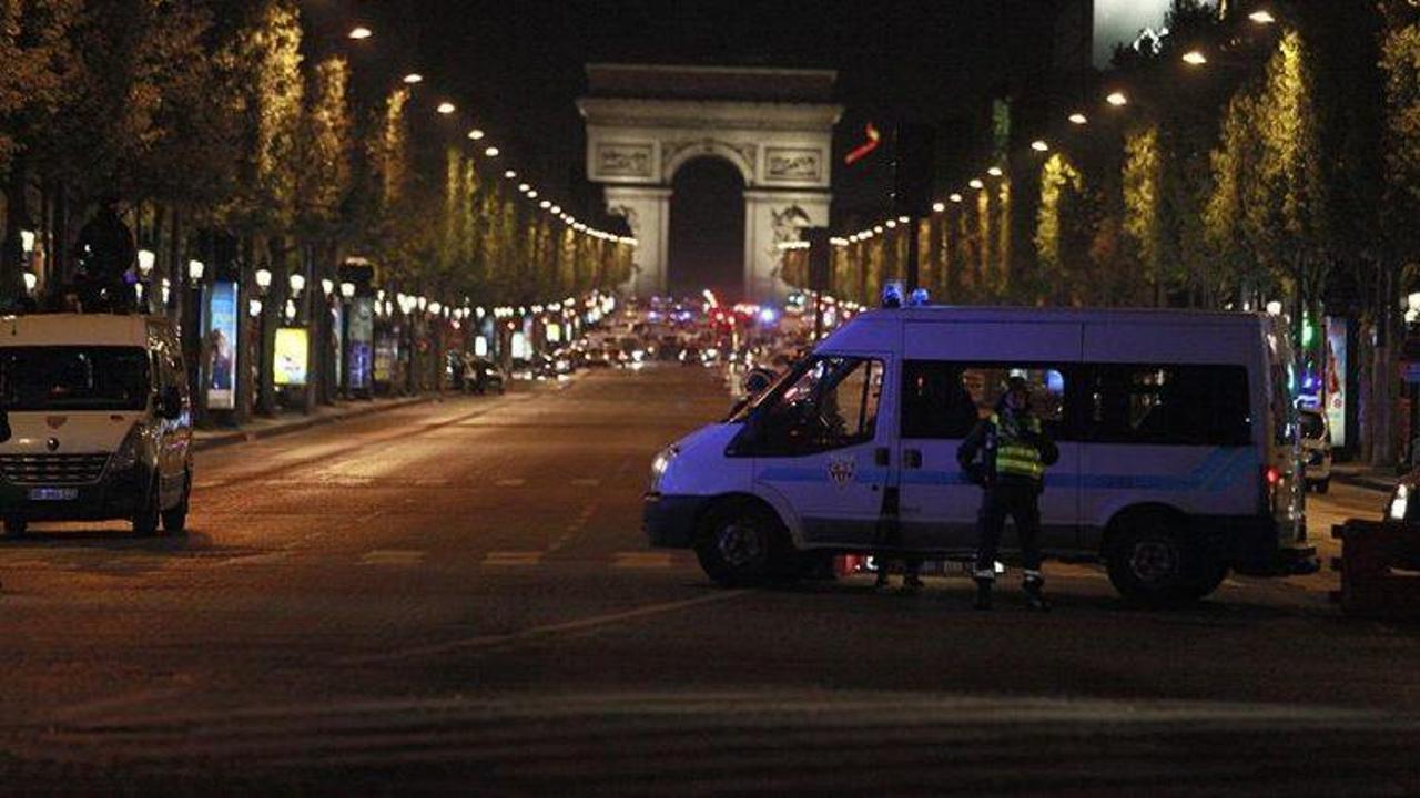Paris saldırısı ile ilgili aranan kişi teslim oldu
