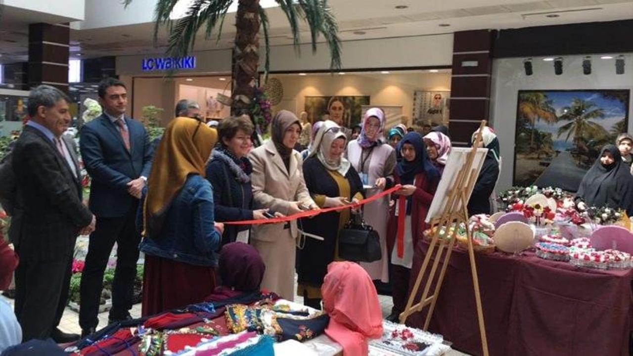 Tatvan'da el sanatları sergisi açıldı