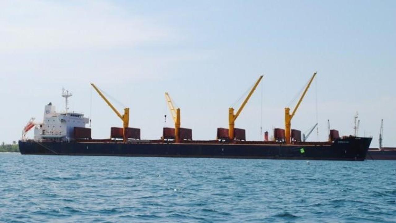 Karadeniz'de Türk bandrollü gemi battı