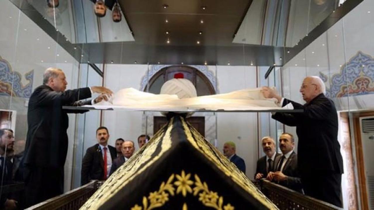 FET&Ouml;'c&uuml;lerin &ccedil;aldığı Yavuz'un kaftanı t&uuml;rbede