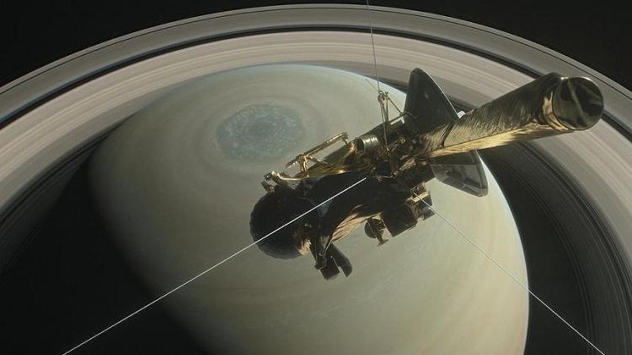 Cassini, Satürn ile halkaları arasına daldı