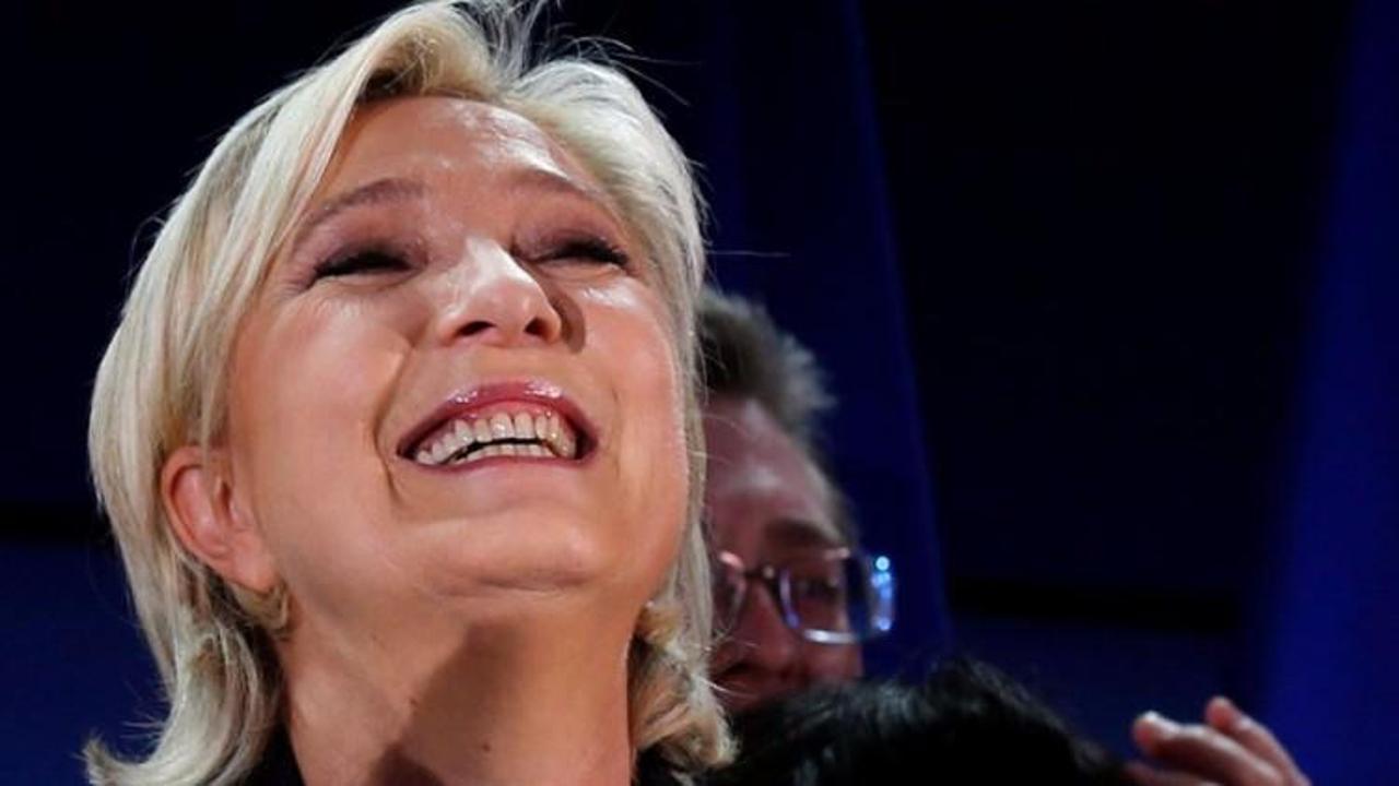 Le Pen'e şok! Konuşması çalıntı...