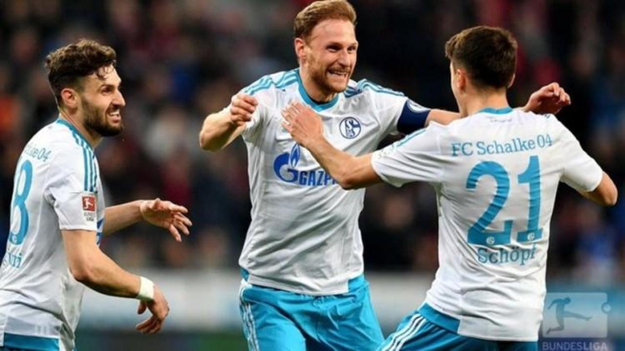 Schalke Leverkusen'i dağıttı!