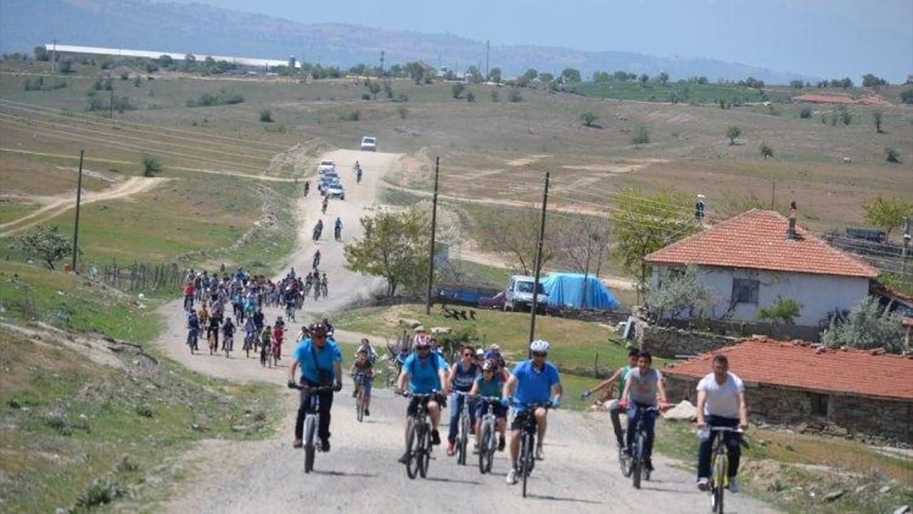 Eşme'de bisiklet şenliği