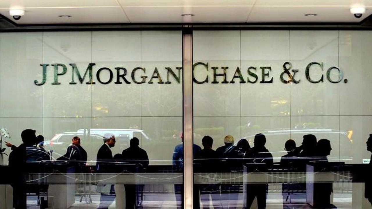 JP Morgan yüzlerce bankacıyı taşımayı planlıyor