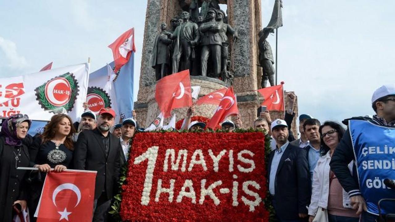 Atatürk Anıtı'nda anma!