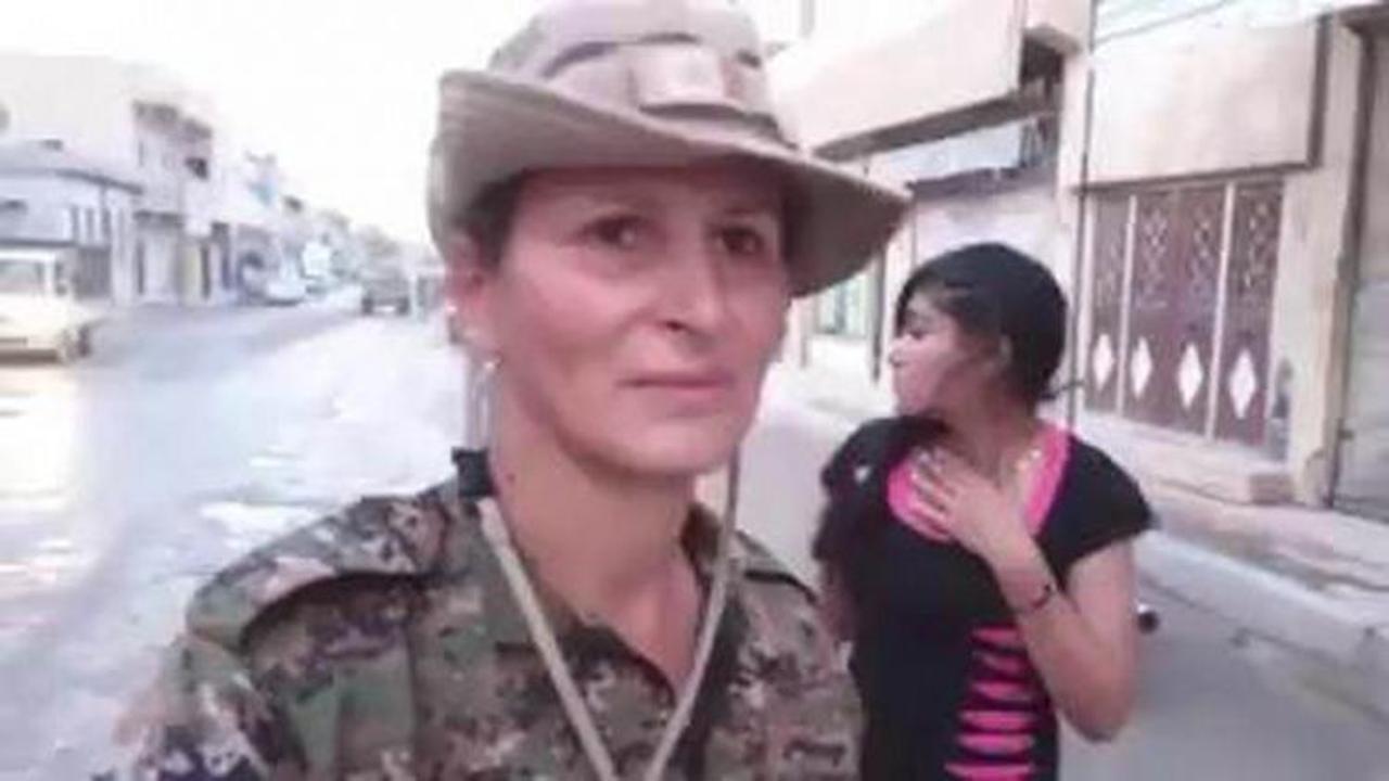 YPG'ye katılan manken Kobani'de görüldü