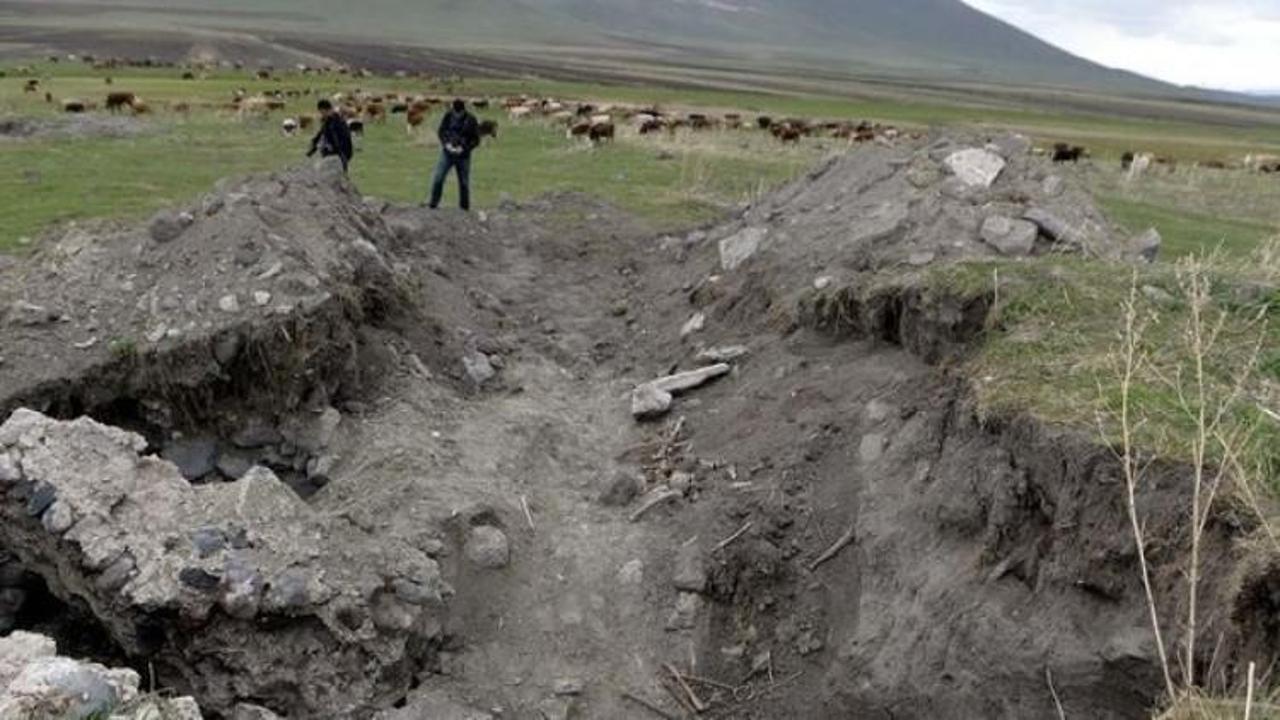 Ardahan'da boş arazide insan kemikleri bulundu
