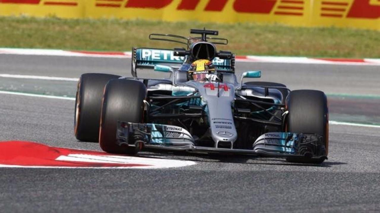 İspanya GP'de pole pozisyonu Lewis Hamilton'un