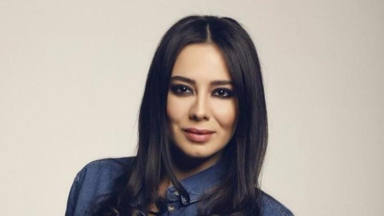 Merve Sevi ile &Ccedil;alkan Alg&uuml;n nişanlandı