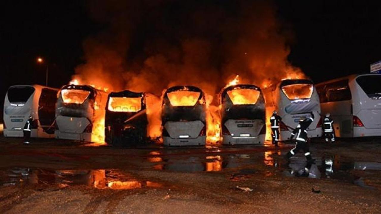 6 otob&uuml;s&uuml;n k&uuml;l olduğu yangına bilirkişi bakacak