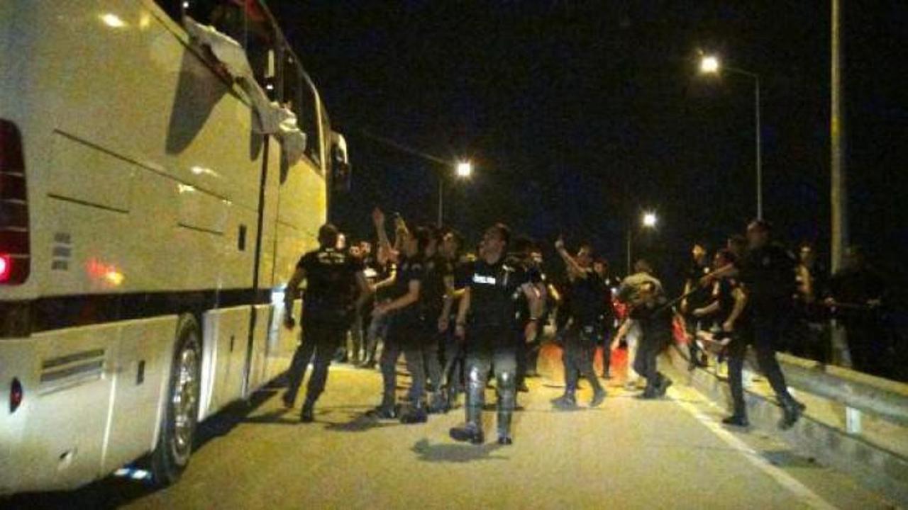 Beşiktaş taraftar otobüsüne saldırı!