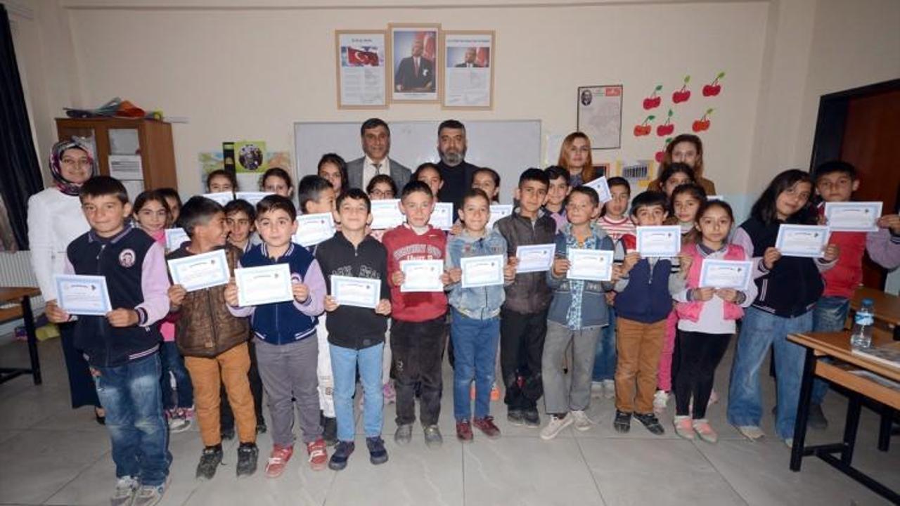 Kars'ta öğrencilere "Trafik Bilinci Kazandırma" eğitimi