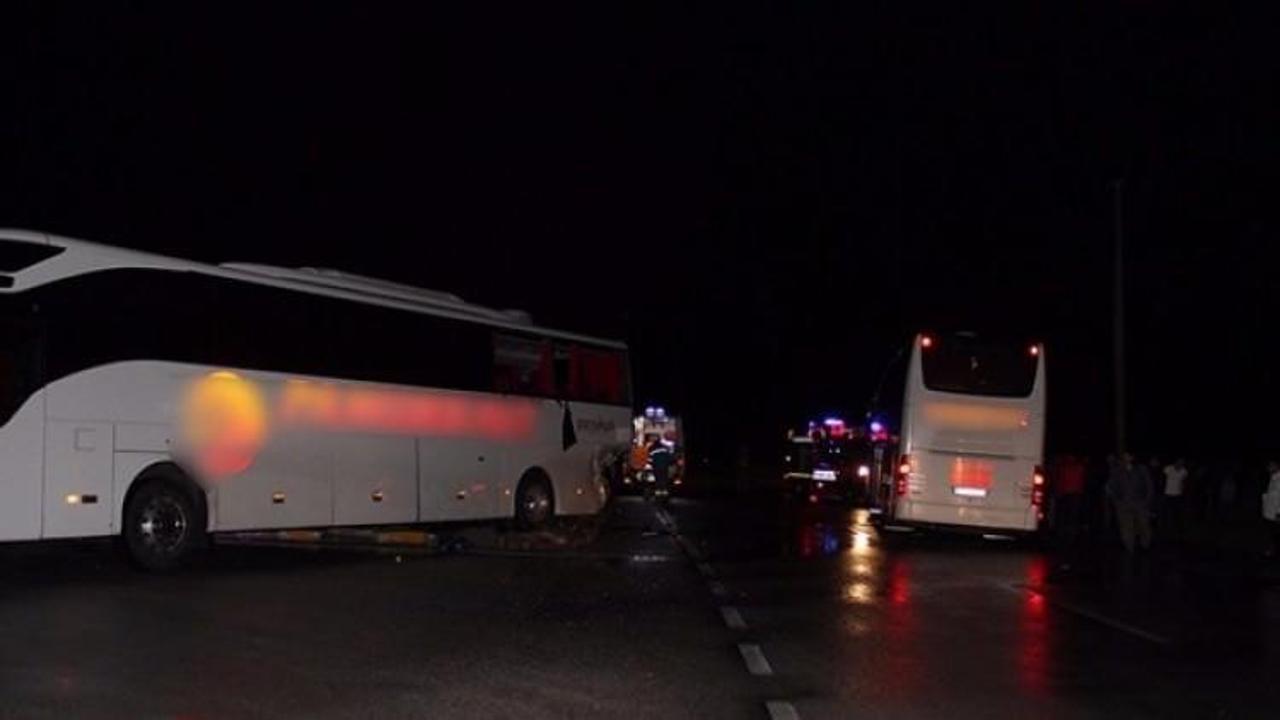 Aynı firmaya ait iki otobüs kaza yaptı: 40 yaralı