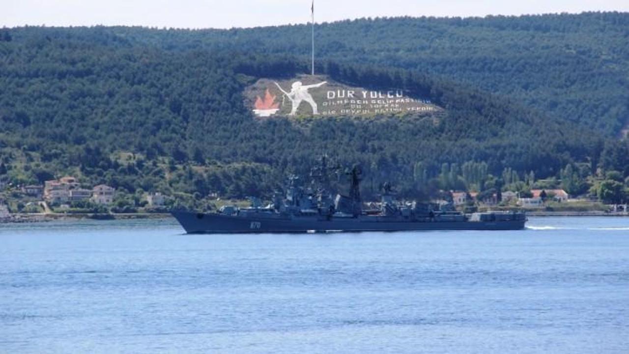 Rus donanmasına ait gemi Boğaz’dan geçti