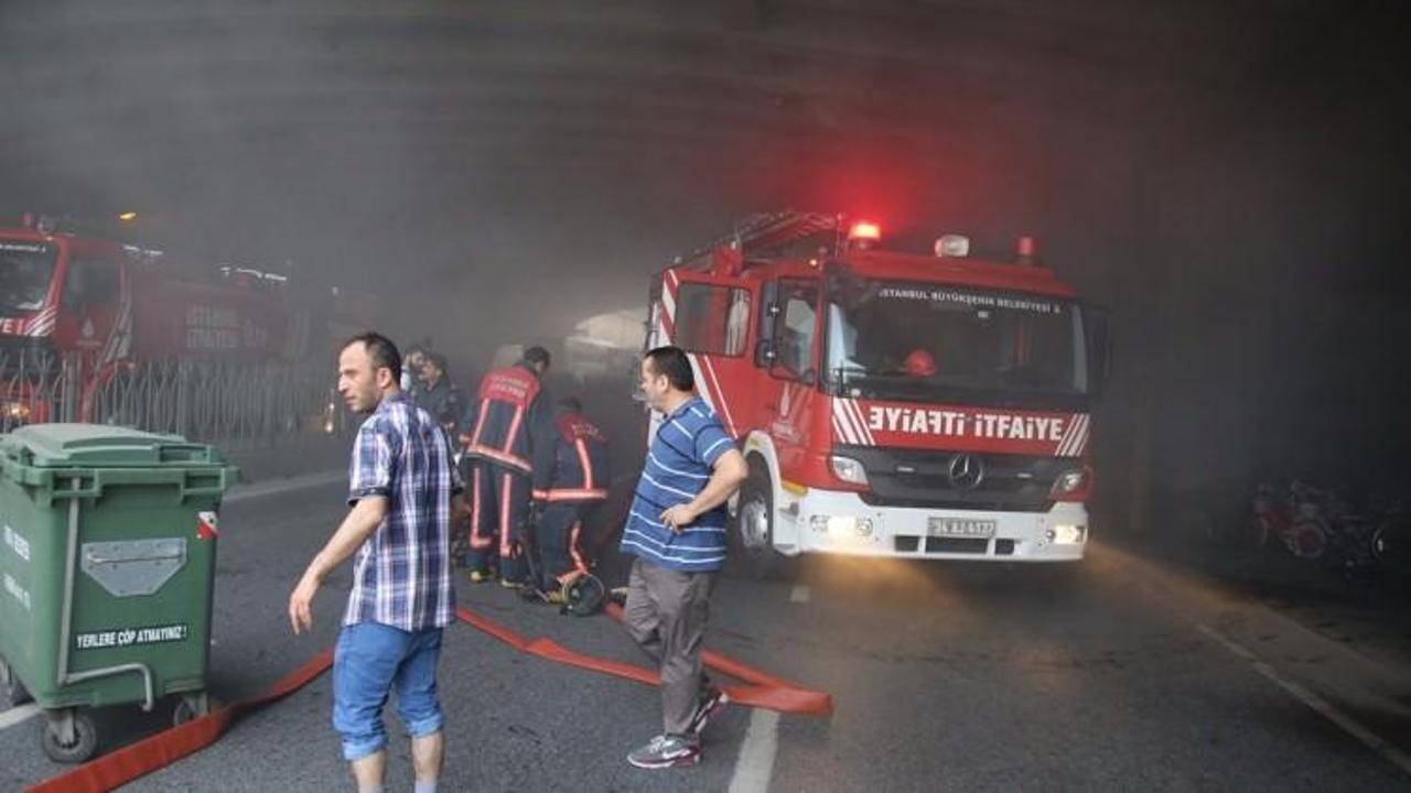 İstanbul'da alt geçitte büyük yangın!