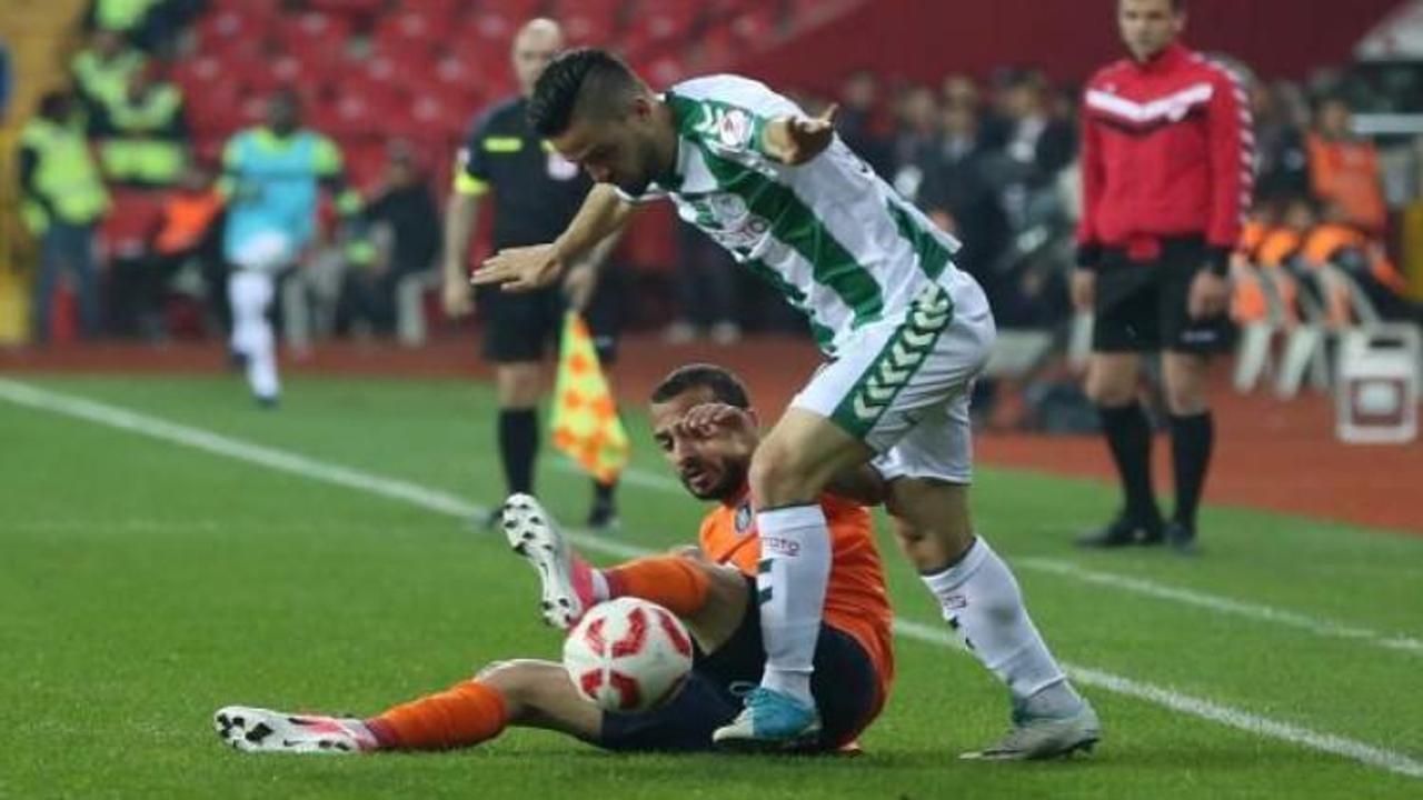 Konyaspor kupasını, Ömer Ali ödülünü aldı!