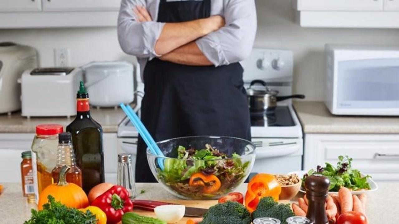 Ramazan'da ama&ccedil; kilo vermek olmamalı