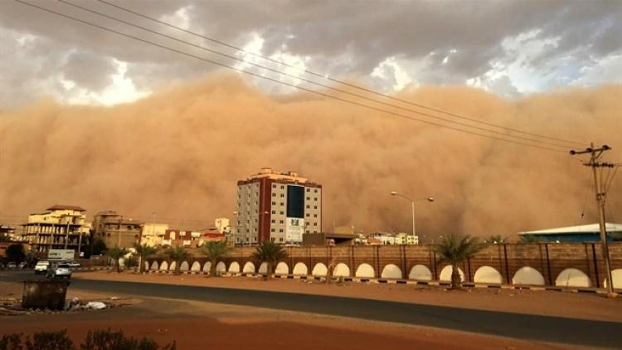 Sudan'da kum fırtınası
