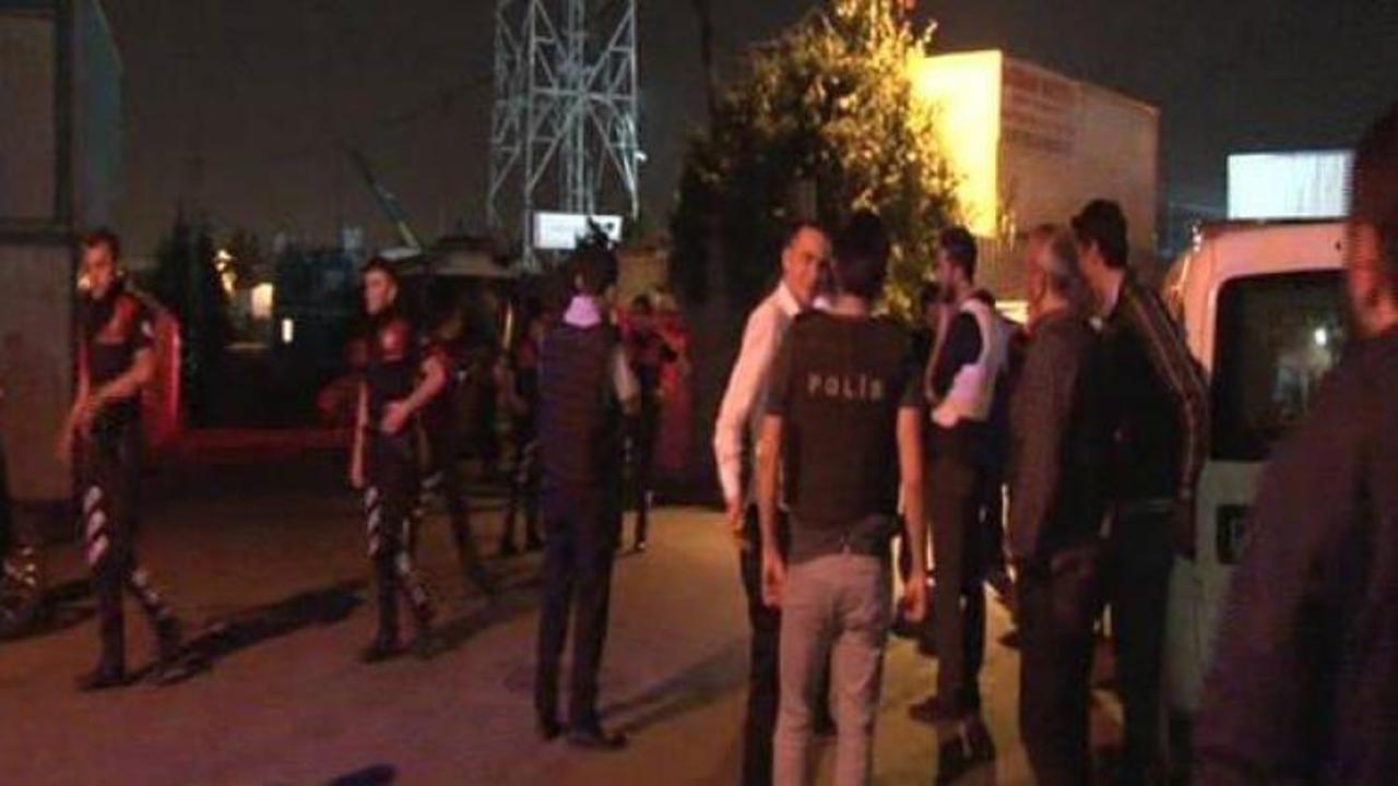 &Uuml;mraniye'de silahlı kavga; 3 yaralı