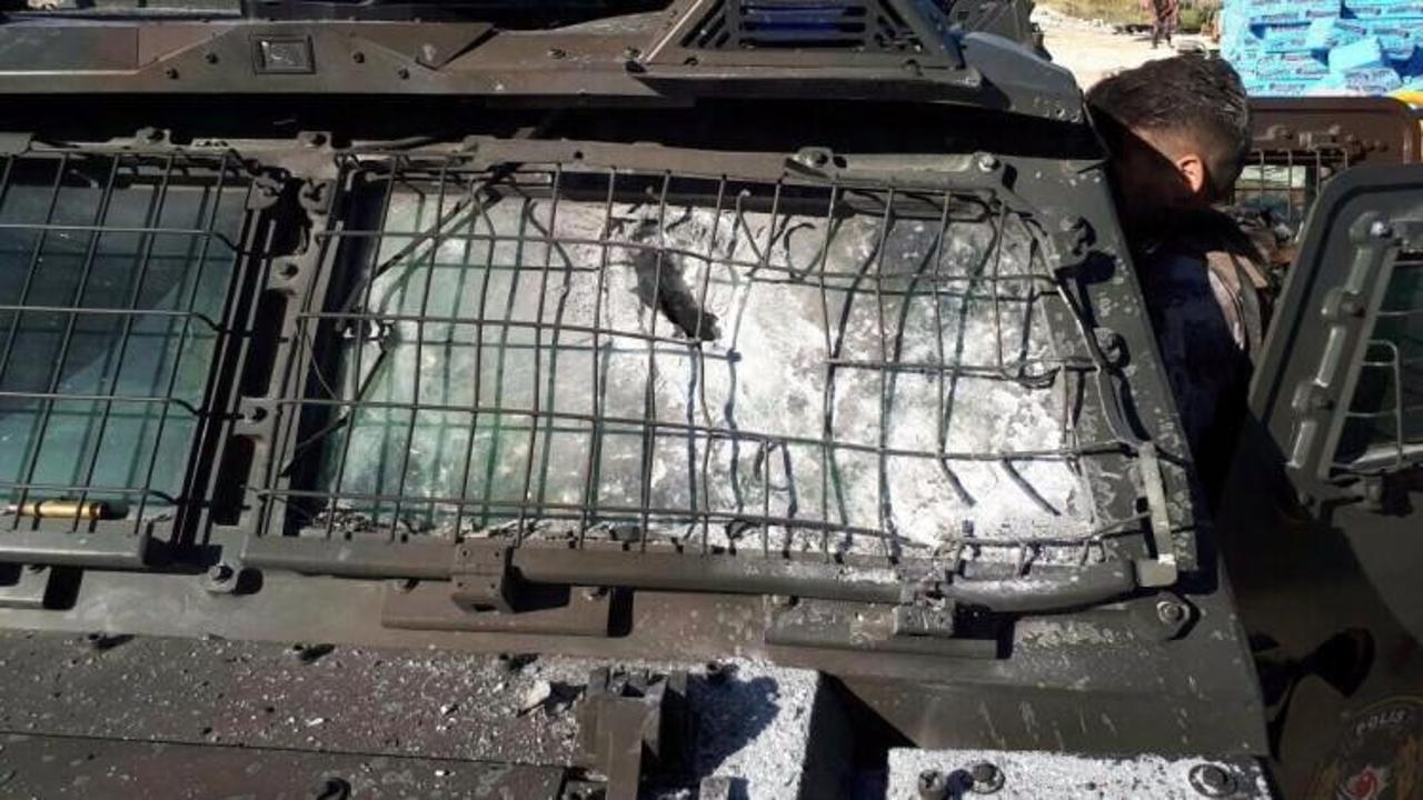 Diyarbakır'da polis aracına roketatarlı saldırı