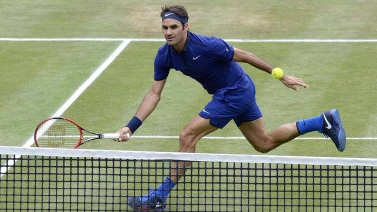 Roger Federer kortlara geri dönüyor