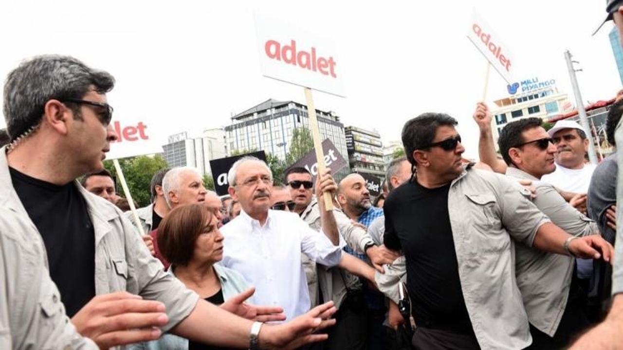 Kılıçdaroğlu'nun korumaları gazeteciye saldırdı!