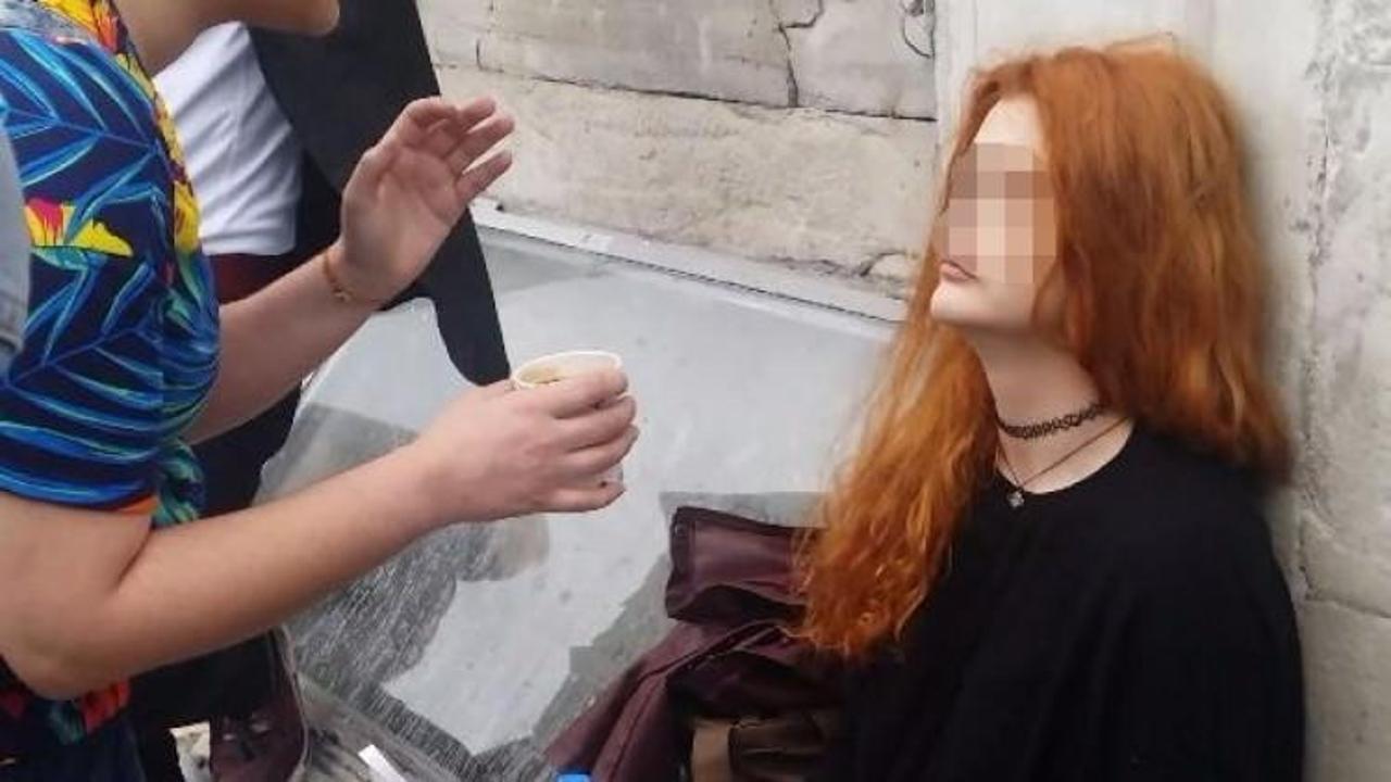 Taksim'de genç kızın içler acısı hali!