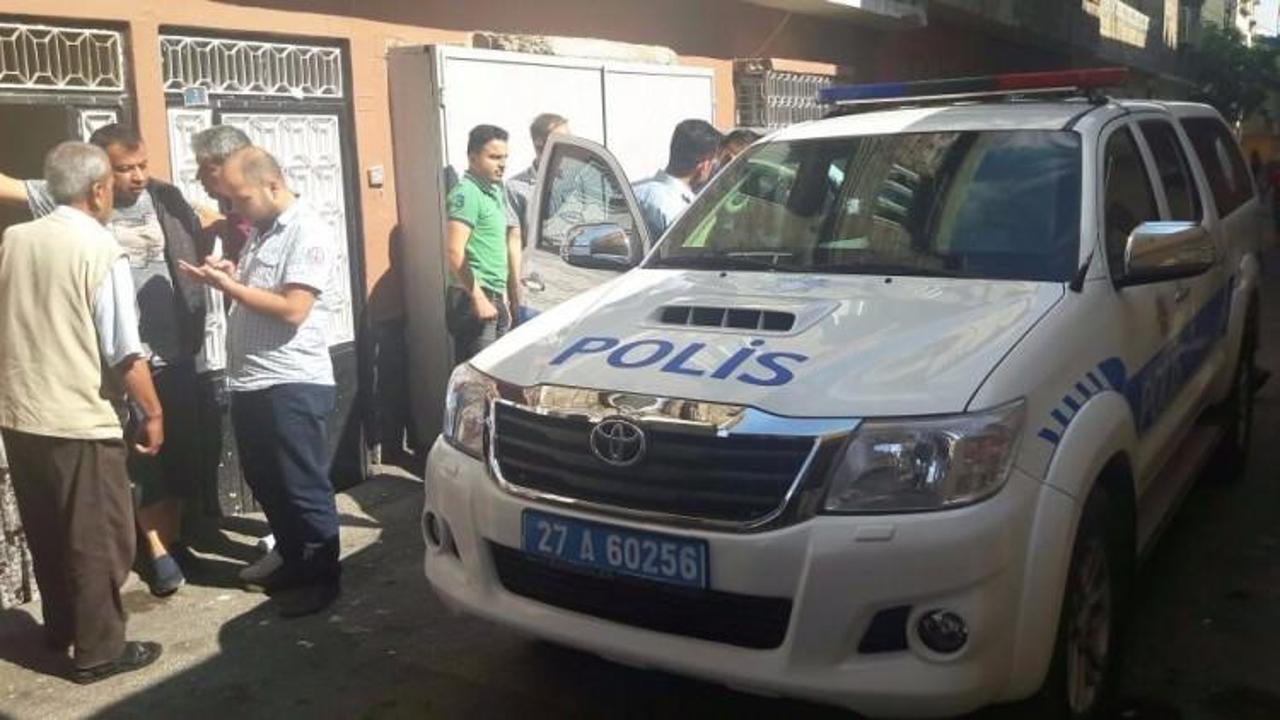 Taksi g&ouml;ndermeyen durağa maytap attı: 2 yaralı