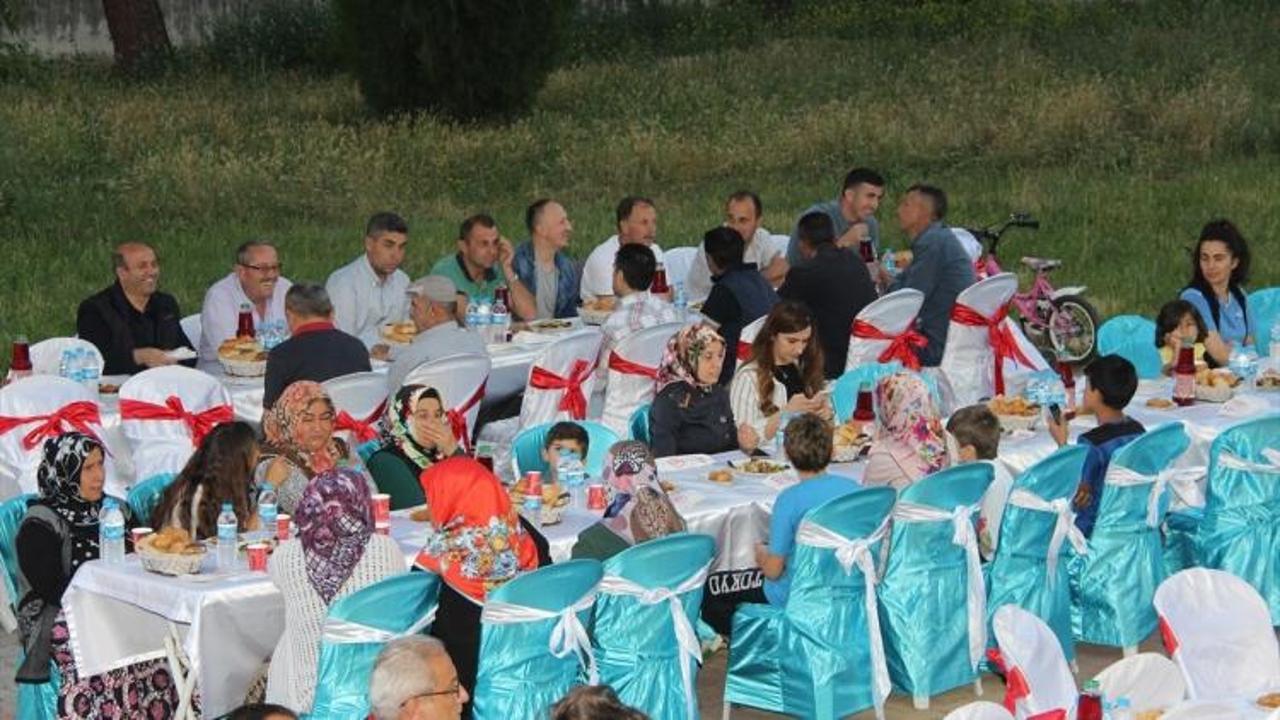 Taşova'da iftar programı
