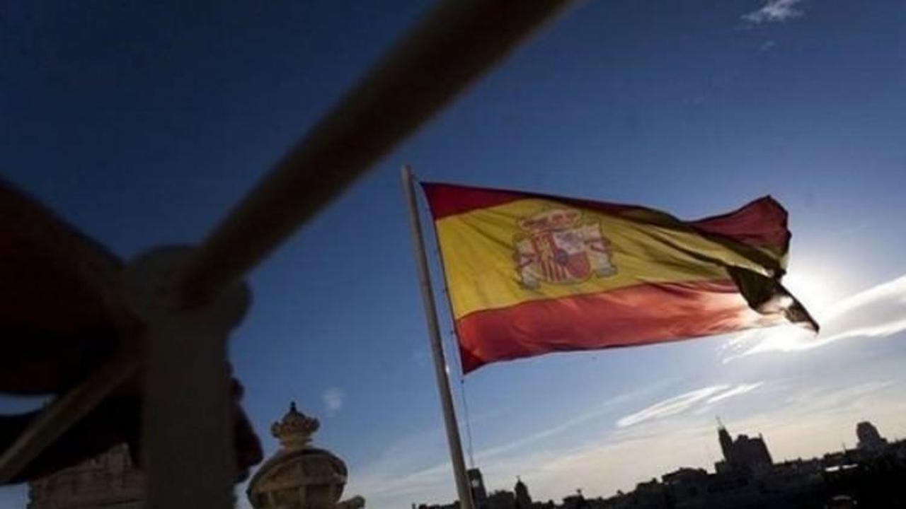 Ufukta İspanya belirsizliği var