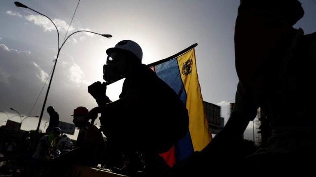 Venezuela'da öfke dinmiyor! Ölü sayısı 76'ya çıktı