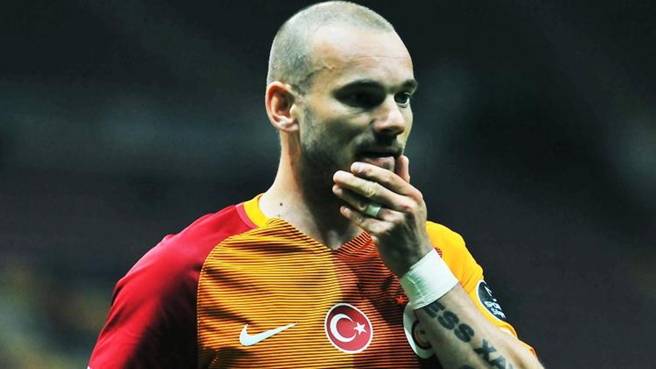 Sneijder, İstanbul'dan ayrılırken bombaladı!