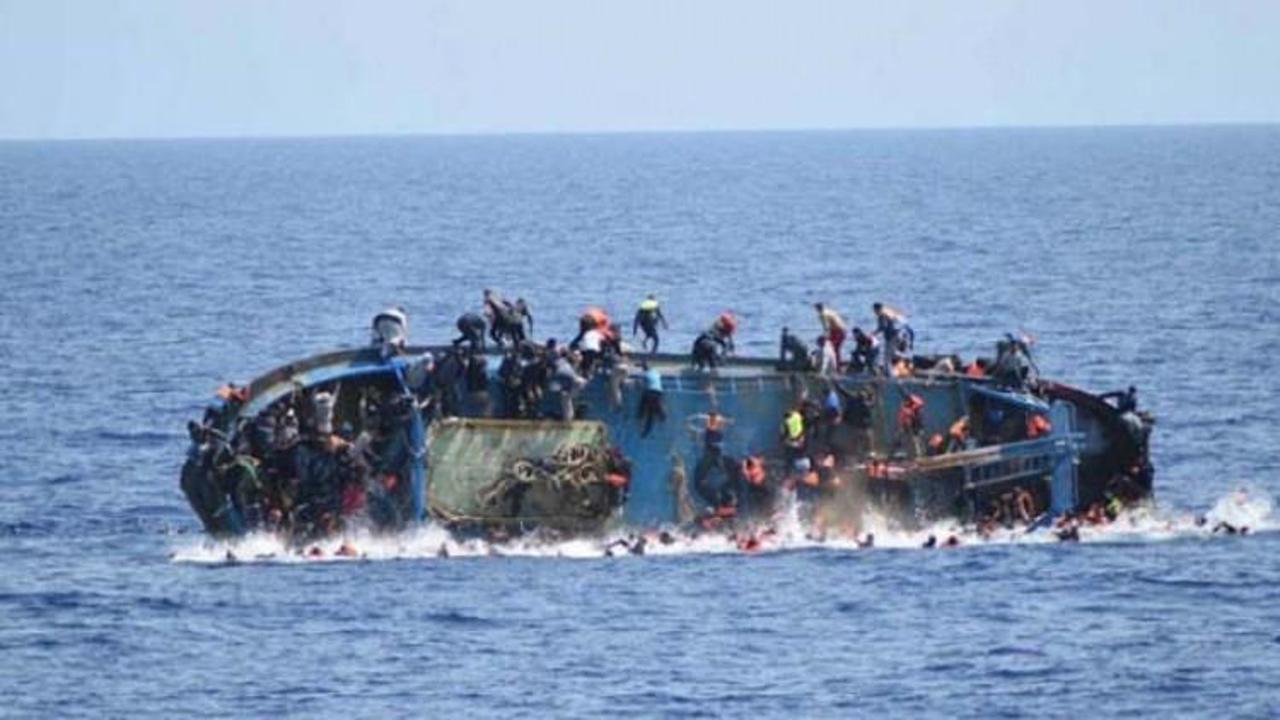 150 turistin olduğu tekne battı