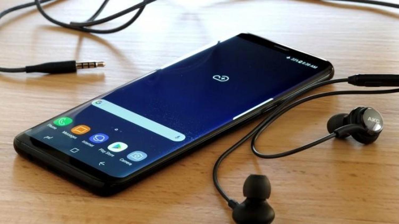 En iyi telefon ödülünü o aldı!