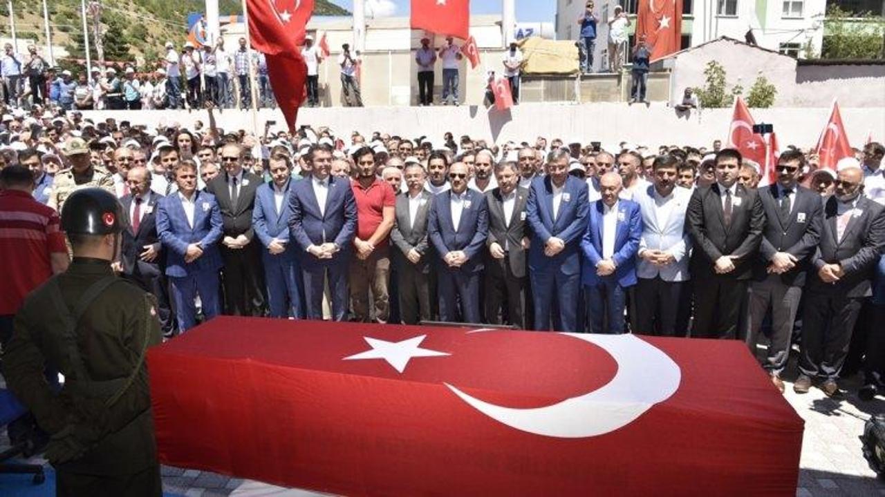 Tunceli'de teröristlerin katlettiği öğretmen için cenaze töreni