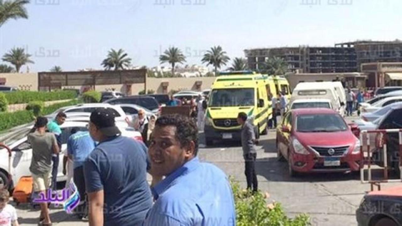 Mısır'da turistlere bıçaklı saldırı!