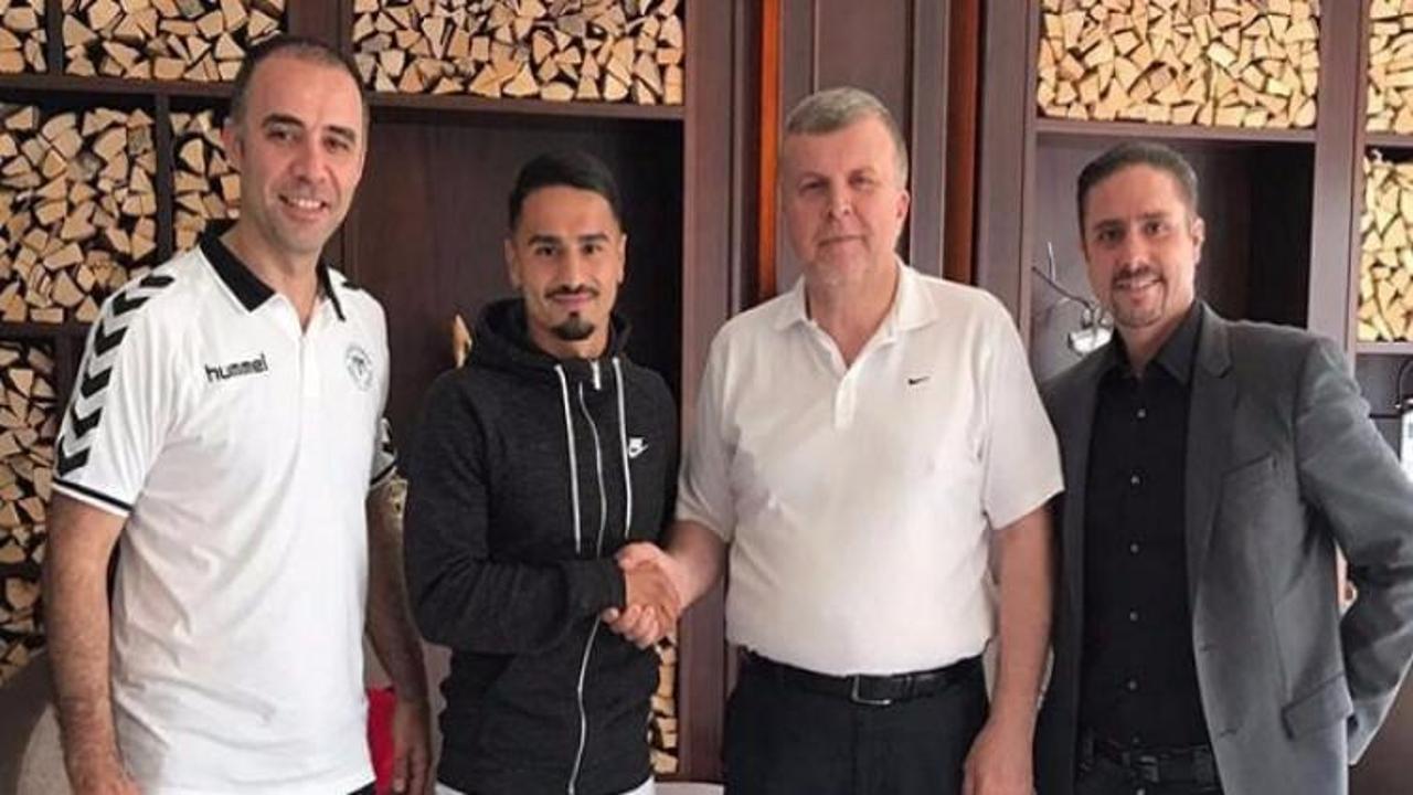 Atiker Konyaspor imzayı attırdı