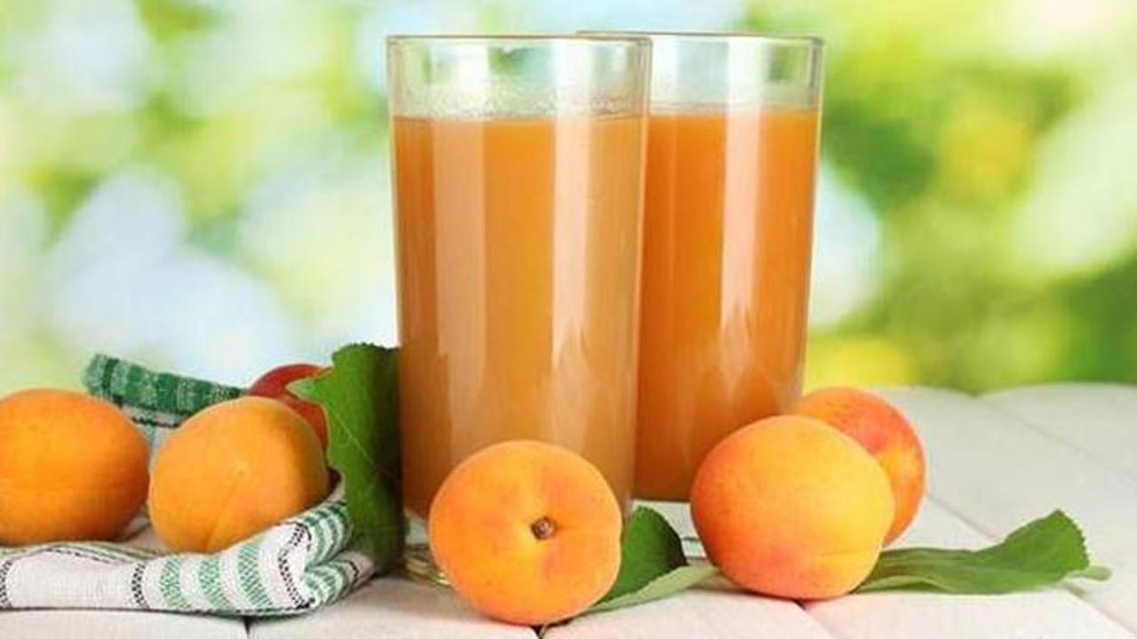 Evde hazırlayabileceğiniz pratik kayısı suyu tarifi