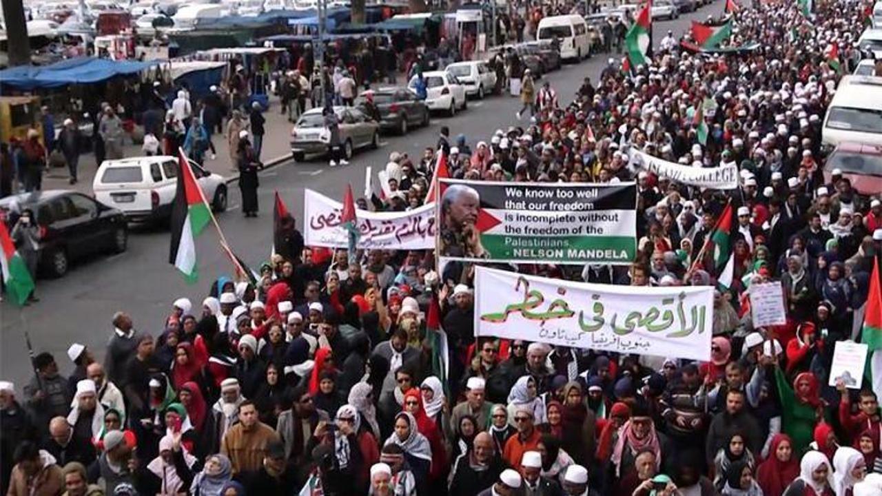 Binlerce kişi sokakta! 'Elini çek İsrail'