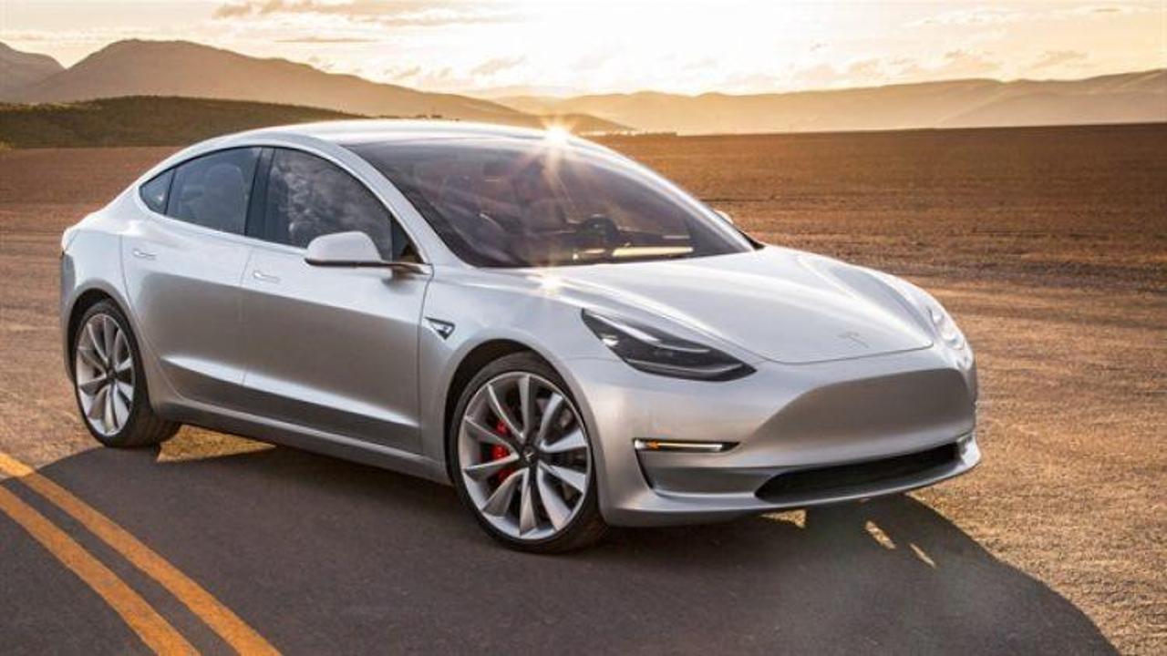 63 bin kişi Tesla Model 3 siparişini iptal etti