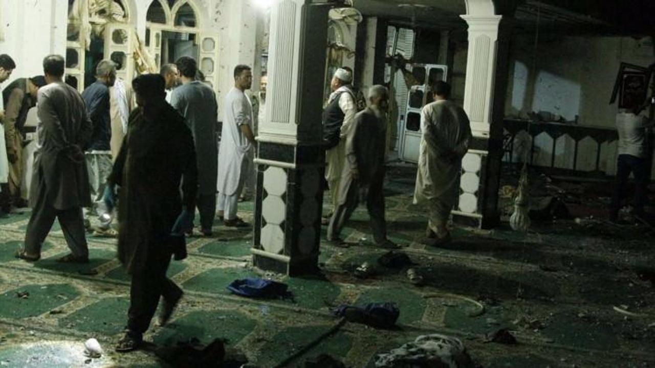 Afganistan'da bir camide patlama!
