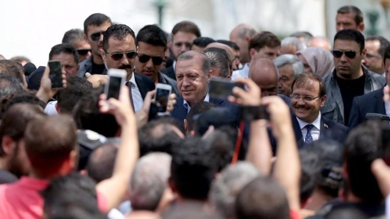 Erdoğan Yıldız Hamidiye Camii'ne geldi! Yoğun ilgi