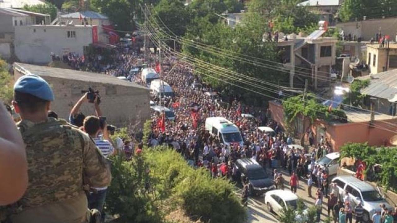 Binlerce vatandaş son yolculuğuna b&ouml;yle uğurladı!
