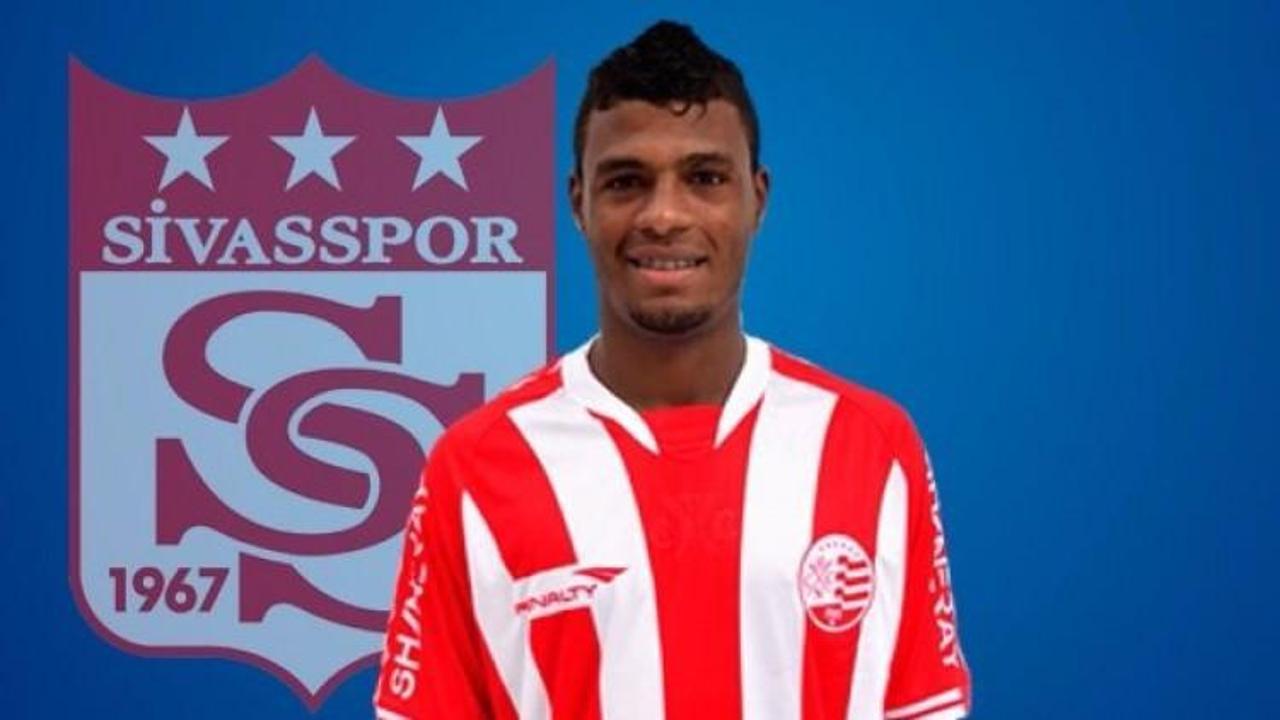 Sivasspor, Dos Santos'a imzayı attırdı